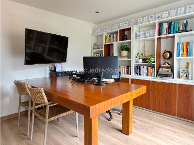 Apartamento de 4 alcobas en venta en Loma De Los Balsos, Medellín, 295 m² · foto 16 de 17