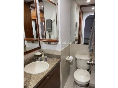 Apartamento de 3 alcobas en venta en Laureles, Medellín, 89 m² · foto 15 de 16