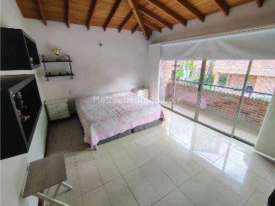 Casa de 5 alcobas en venta en El Poblado, Medellín, 953 m² · foto 10 de 20