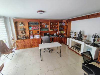 Casa de 5 alcobas en venta en El Poblado, Medellín, 953 m² · foto 12 de 20