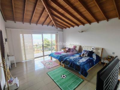 Casa de 5 alcobas en venta en El Poblado, Medellín, 953 m² · foto 15 de 20