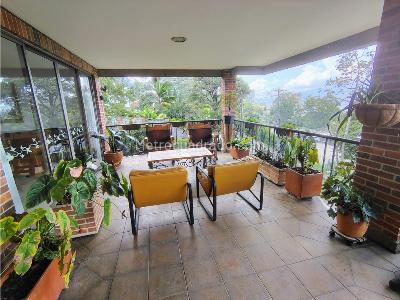 Casa de 5 alcobas en venta en El Poblado, Medellín, 953 m² · foto 20 de 20