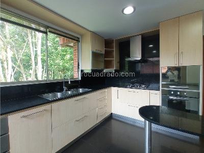 Casa de 5 alcobas en venta en Alto De Las Palmas, Medellín, 389 m² · foto 6 de 20
