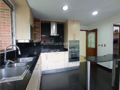 Casa de 5 alcobas en venta en Alto De Las Palmas, Medellín, 389 m² · foto 7 de 20