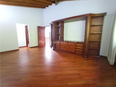 Casa de 5 alcobas en venta en Alto De Las Palmas, Medellín, 389 m² · foto 11 de 20