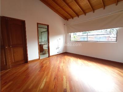 Casa de 5 alcobas en venta en Alto De Las Palmas, Medellín, 389 m² · foto 19 de 20