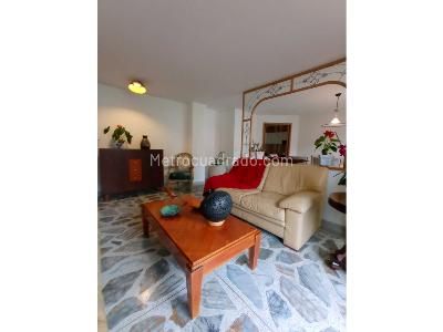 Apartamento en venta en Laureles, Medellín · foto 2 de 17