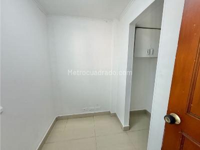 Apartamento en venta en El Poblado, Medellín · foto 6 de 13