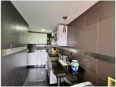 Apartamento de 3 alcobas en venta en El Tesoro, Medellín, 117 m² · foto 6 de 20