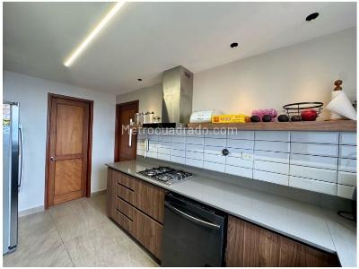 Apartamento de 3 alcobas en venta en La Calera, Medellín, 172 m² · foto 9 de 20