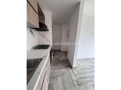 Apartamento de 2 alcobas en venta en San Remo, Sabaneta, 58 m² · foto 4 de 15