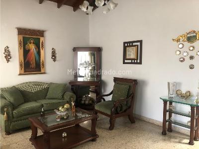Casa de 4 alcobas en venta en Estadio, Medellín, 254 m² · foto 20 de 20