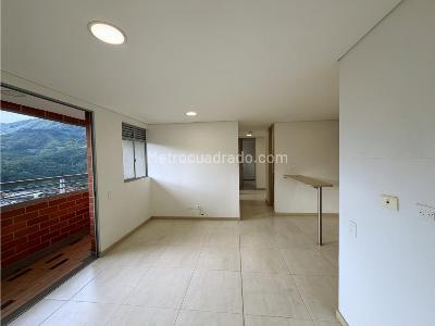 Apartamento en venta en Ditaires, Itagüí · foto 3 de 20