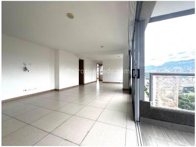 Apartamento en venta en El Poblado, Medellín · foto 2 de 13