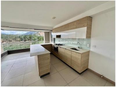 Apartamento en venta en El Poblado, Medellín · foto 5 de 13