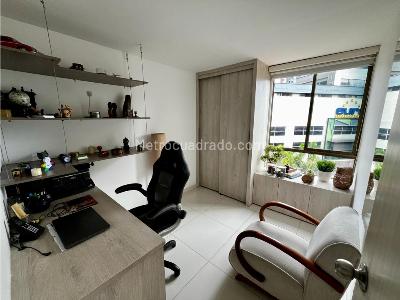 Apartamento de 3 alcobas en venta en El Poblado, Medellín, 85 m² · foto 13 de 18