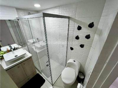Apartamento de 3 alcobas en venta en El Poblado, Medellín, 85 m² · foto 14 de 18
