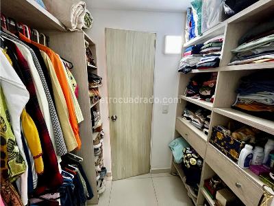 Apartamento de 3 alcobas en venta en El Poblado, Medellín, 85 m² · foto 17 de 18