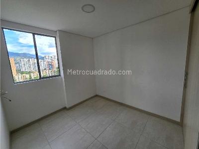 Apartamento de 3 alcobas en venta en Ditaires, Itagüí, 60 m² · foto 13 de 18