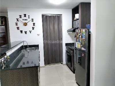 Apartamento de 3 alcobas en venta en San Jose, Sabaneta, 77 m² · foto 6 de 20