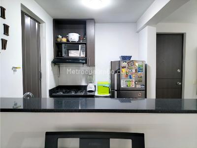 Apartamento de 3 alcobas en venta en San Jose, Sabaneta, 77 m² · foto 8 de 20