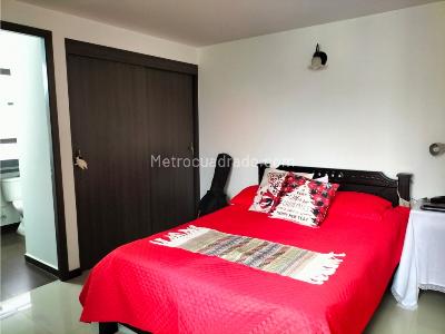 Apartamento de 3 alcobas en venta en San Jose, Sabaneta, 77 m² · foto 15 de 20