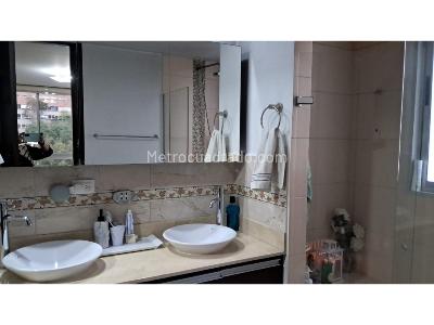 Apartamento en venta en Castropol, Medellín · foto 15 de 18