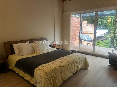 Casa de 3 alcobas en venta en El Tesoro, Medellín, 197 m² · foto 12 de 20
