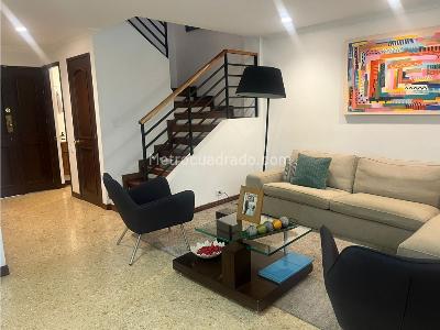 Casa de 3 alcobas en venta en El Tesoro, Medellín, 197 m² · foto 8 de 20
