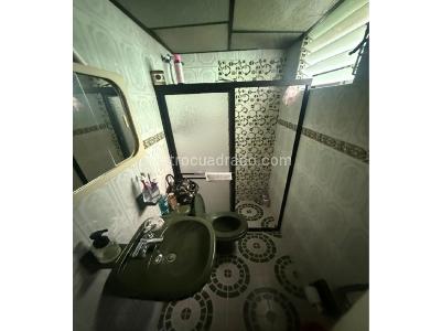 Casa de 4 alcobas en venta en Cristo Rey, Medellín, 126 m² · foto 5 de 9