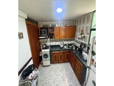Casa de 4 alcobas en venta en Cristo Rey, Medellín, 126 m² · foto 6 de 9