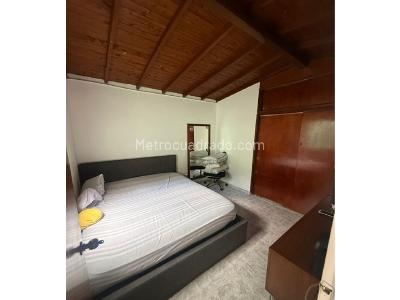 Casa de 4 alcobas en venta en Cristo Rey, Medellín, 126 m² · foto 7 de 9