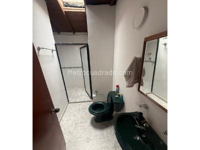 Casa de 4 alcobas en venta en Cristo Rey, Medellín, 126 m² · foto 8 de 9