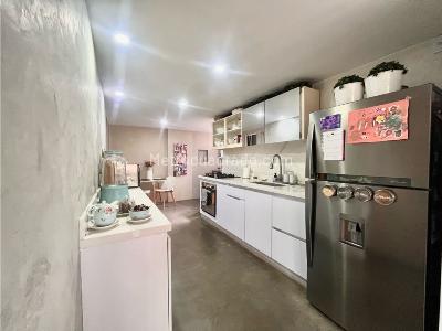 Apartamento de 3 alcobas en venta en Las Lomas 1, Medellín, 165 m² · foto 8 de 20