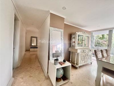 Apartamento de 3 alcobas en venta en Las Lomas 1, Medellín, 165 m² · foto 10 de 20