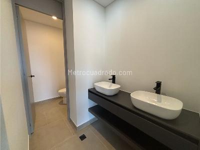Apartamento en venta en Conquistadores, Medellín · foto 2 de 20