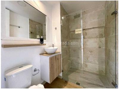Apartamento de 2 alcobas en venta en El Poblado Milla De Oro, Medellín, 63 m² · foto 10 de 11