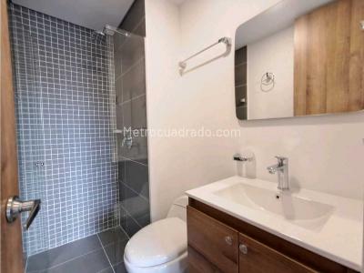 Apartamento de 2 alcobas en venta en Av Las Vegas, Envigado, 60 m² · foto 2 de 13