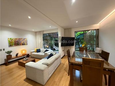 Apartamento en venta en Loma De Los Bernal, Medellín · foto 4 de 20