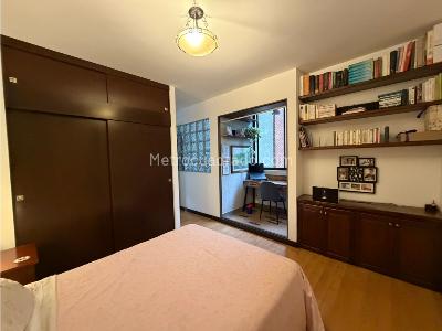 Apartamento en venta en Loma De Los Bernal, Medellín · foto 13 de 20
