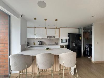 Apartamento en venta en Loma Del Chocho, Envigado · foto 5 de 11