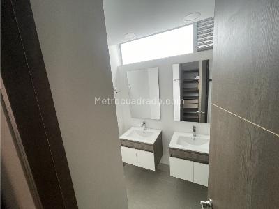Apartamento de 3 alcobas en venta en Loma De Las Brujas, Envigado, 205 m² · foto 5 de 14
