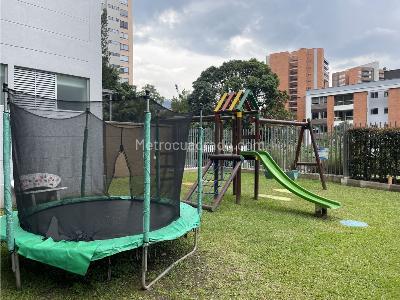 Apartamento de 3 alcobas en venta en Loma De Las Brujas, Envigado, 205 m² · foto 12 de 14