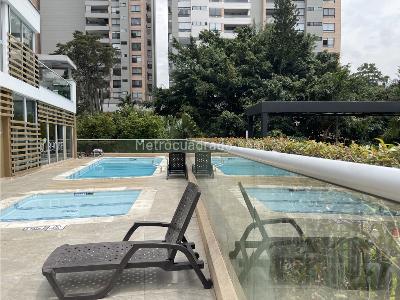 Apartamento de 3 alcobas en venta en Loma De Las Brujas, Envigado, 205 m² · foto 13 de 14