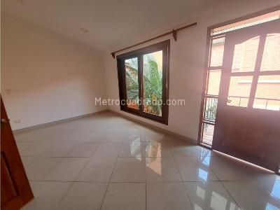 Casa de 4 alcobas en venta en El Velodromo, Medellín, 212 m² · foto 4 de 20