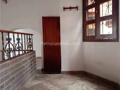 Casa de 4 alcobas en venta en El Velodromo, Medellín, 212 m² · foto 5 de 20