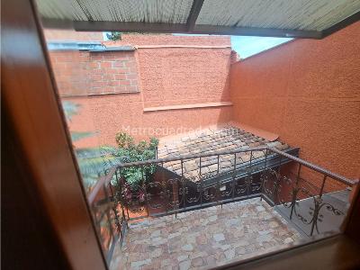 Casa de 4 alcobas en venta en El Velodromo, Medellín, 212 m² · foto 13 de 20