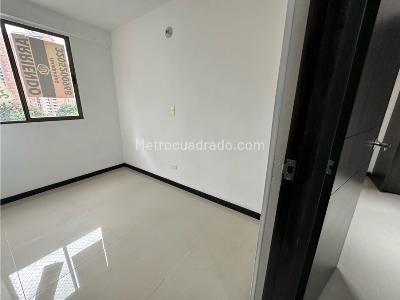 Apartamento de 3 alcobas en venta en San Jose, Sabaneta, 56 m² · foto 16 de 20