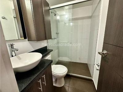 Apartamento de 3 alcobas en venta en San Jose, Sabaneta, 56 m² · foto 17 de 20