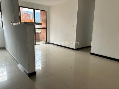 Apartamento de 3 alcobas en venta en San Jose, Sabaneta, 56 m² · foto 4 de 20